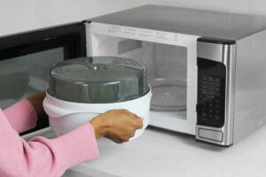 Hoe werkt de Dr. Brown’s magnetronsterilisator?