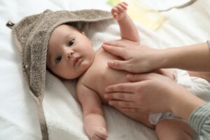 Babymassage: voordelen en technieken voor een rustige start